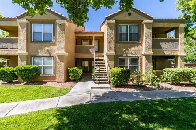 MLS: 2606820 Condo For Sale