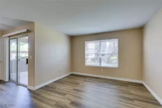 Photo #6: 2606820 Listing 