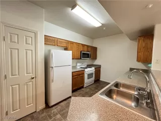 Photo #4: 2606827 Listing 