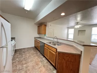 Photo #5: 2606827 Listing 