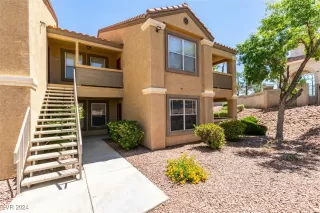 Photo #1: 2606829 Listing 