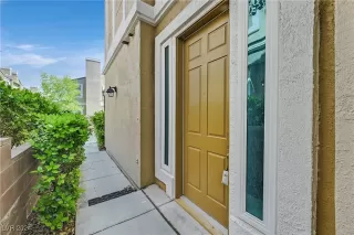 Photo #1: 2606863 Listing