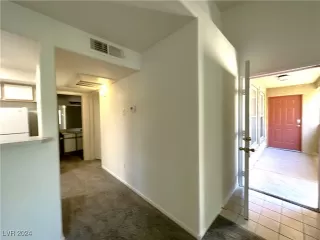 Photo #1: 2606889 Listing