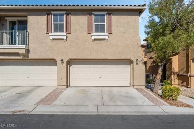 MLS: 2606910 Condo For Sale