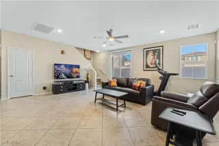 Photo #6: 2606910 Listing 