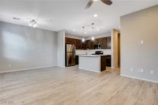 Photo #6: 2606959 Listing 