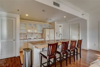 Photo #1: 2606974 Listing 