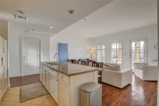 Photo #5: 2606974 Listing 