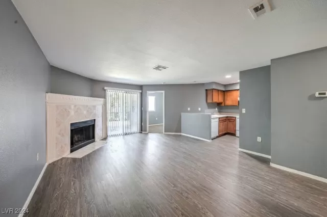 MLS: 2606978 Condo For Sale