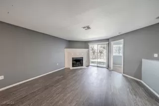 Photo #1: 2606978 Listing