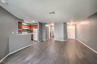 Photo #2: 2606978 Listing