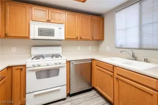 Photo #4: 2606989 Listing 