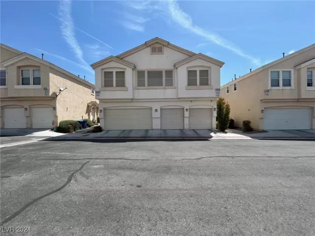 MLS: 2606990 Condo For Sale