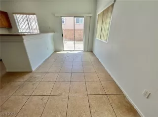 Photo #1: 2606990 Listing 