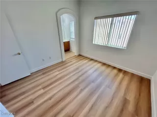 Photo #5: 2606990 Listing 