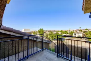 Photo #5: 2607021 Listing