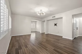 Photo #6: 2607067 Listing 