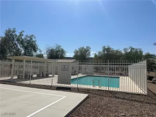 Photo #6: 2607069 Listing 