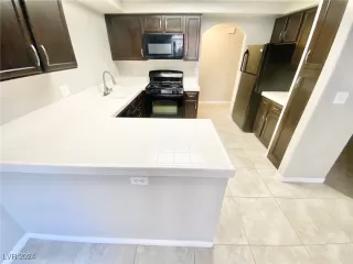 Photo #1: 2607097 Listing 