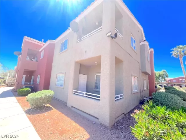 MLS: 2607120 Condo For Sale