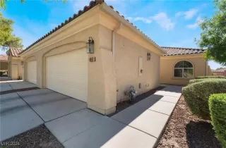 Photo #2: 2607161 Listing 