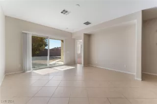 Photo #4: 2607161 Listing 