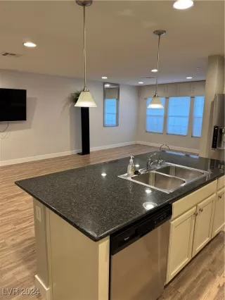 Photo #3: 2607165 Listing 