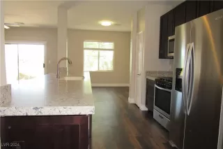 Photo #6: 2607169 Listing 