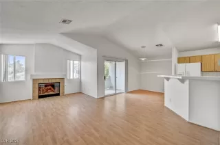 Photo #5: 2607210 Listing 