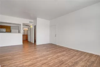 Photo #4: 2607218 Listing 