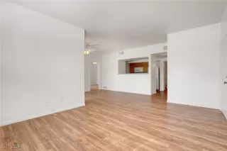 Photo #5: 2607218 Listing 