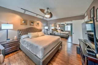 Photo #2: 2607230 Listing