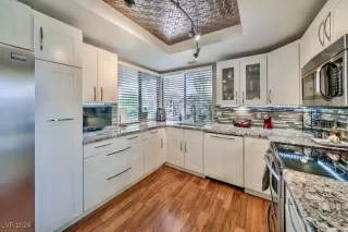 Photo #5: 2607230 Listing