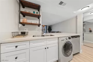 Photo #6: 2607243 Listing 