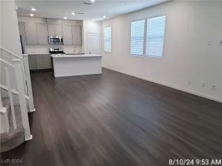 Photo #3: 2607270 Listing 