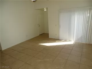 Photo #3: 2607303 Listing 