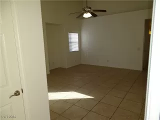 Photo #4: 2607303 Listing 