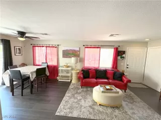 Photo #5: 2607305 Listing