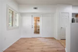 Photo #6: 2607314 Listing