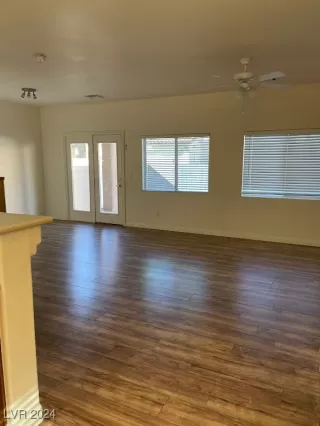 Photo #5: 2607357 Listing 