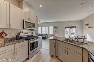 Photo #2: 2607371 Listing