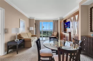 Photo #4: 2607372 Listing