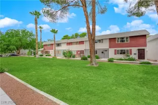 Photo #3: 2607380 Listing