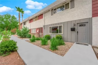 Photo #4: 2607380 Listing