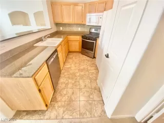 Photo #2: 2607397 Listing 