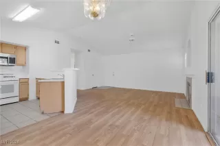 Photo #5: 2607435 Listing 