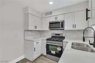 Photo #1: 2607475 Listing 