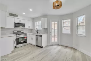 Photo #2: 2607475 Listing 