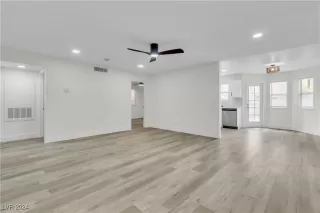 Photo #4: 2607475 Listing 