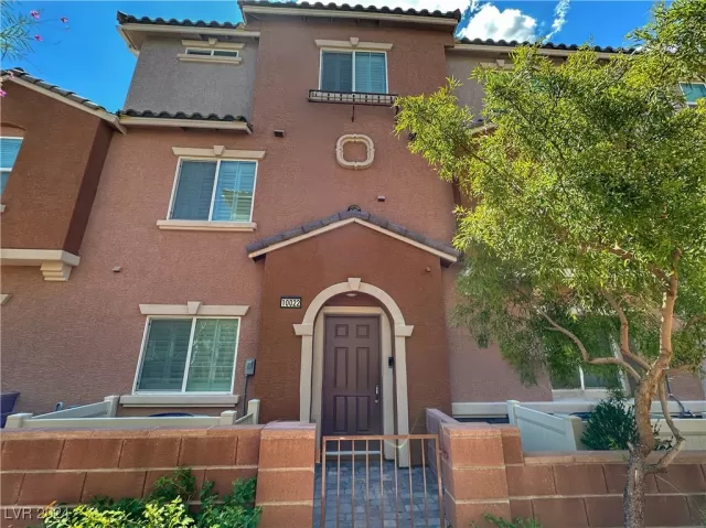 MLS: 2607482 Condo For Sale